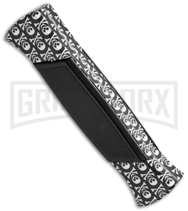 AKC 777 Blackfinger Jolly Roger OTF Automatic Knife - Black Dagger Plain 2 AKC 777 Blackfinger Jolly Roger OTF Automatic Knife - Black Dagger Plain - Image 2